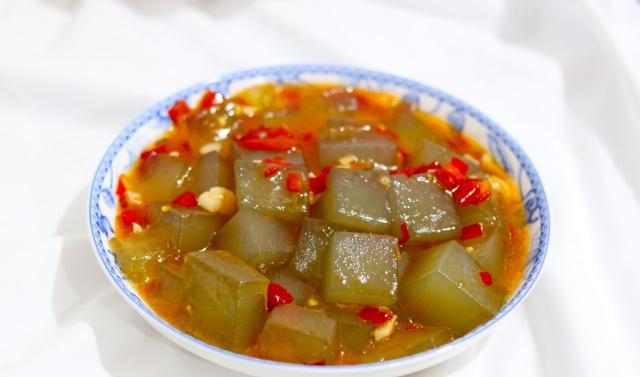 它是天然“下火菜”，天气炎热干燥来一碗，比凉拌黄瓜更过瘾