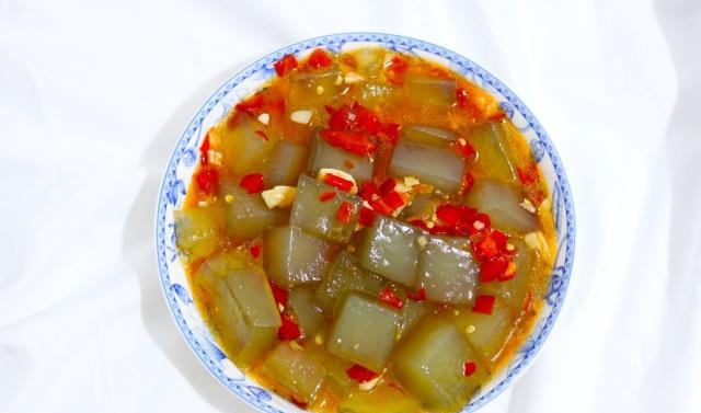 它是天然“下火菜”，天气炎热干燥来一碗，比凉拌黄瓜更过瘾