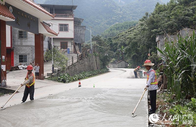 天峨交通基础设施建设如火如荼