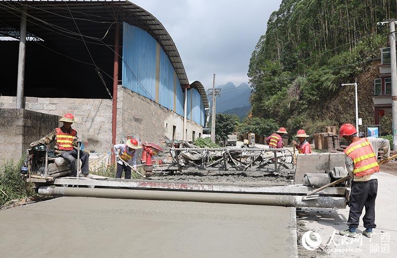 天峨交通基础设施建设如火如荼