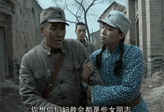 《亮剑》为何团长李云龙吃贴饼，而张大彪一个营长却吃牛肉罐头？