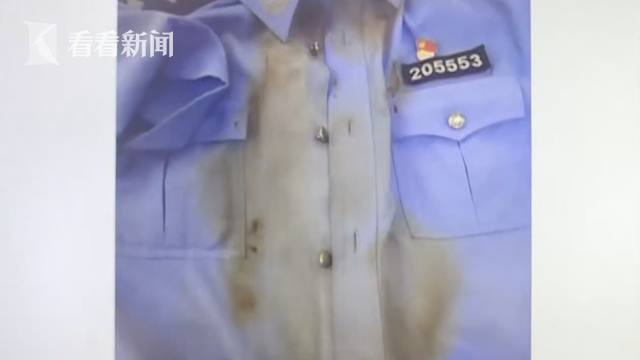为了一套新内衣男子疯狂殴打妻子 女儿报警民警劝架也被打