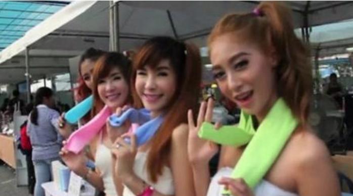 去泰国旅游，漂亮姑娘递过来的毛巾不能接只因过来人已经后悔了
