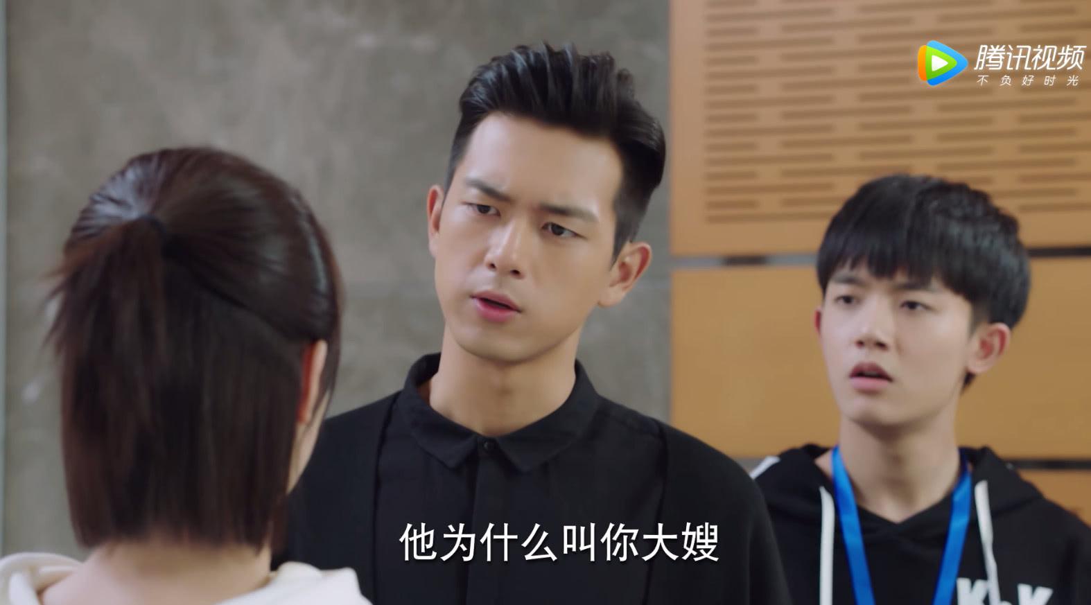 韩商言直言对女人没兴趣,电梯独处却现真香现场,佟年小鹿乱撞