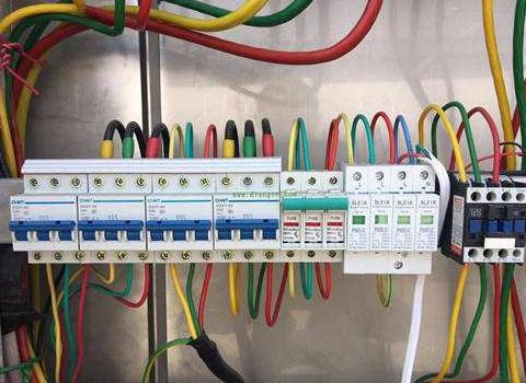 总开关用空开还是漏保？老电工一分析，多年谜团终解开，你认为呢