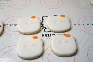 不知道吃什么,糖霜招财猫饼干准没错