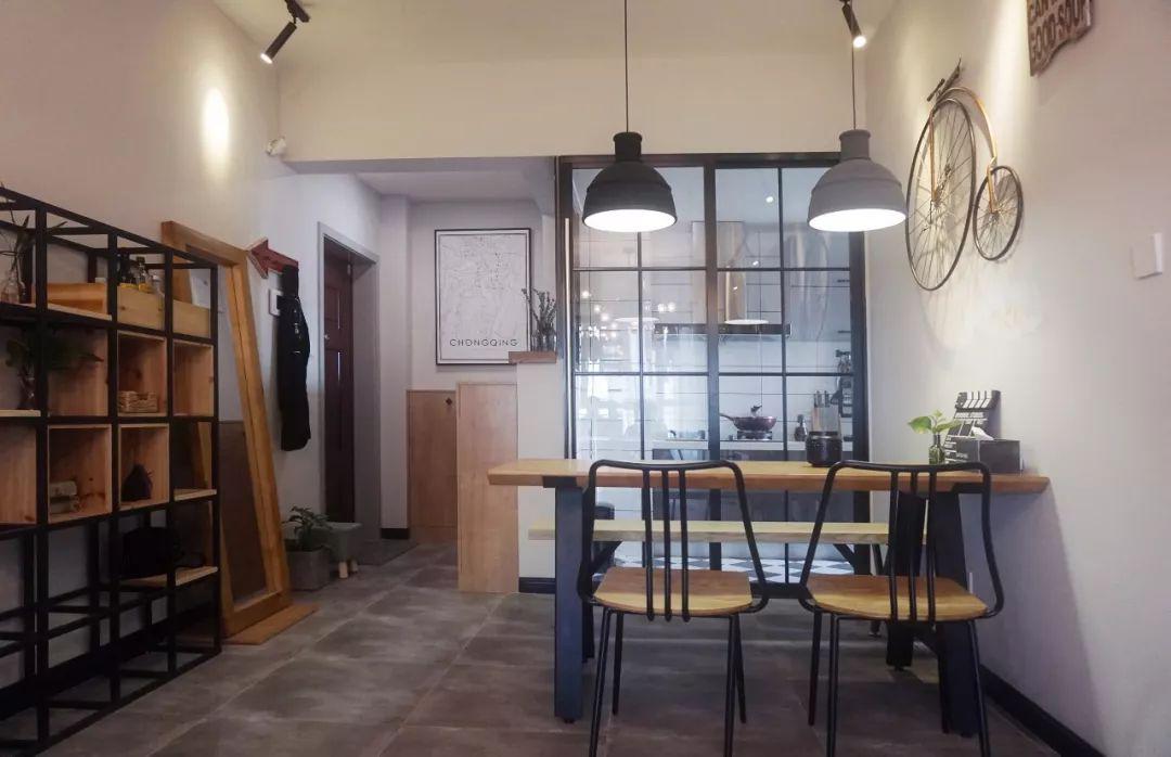 餐厅面积小，可以搭配背景墙，让你家变得更有格调！
