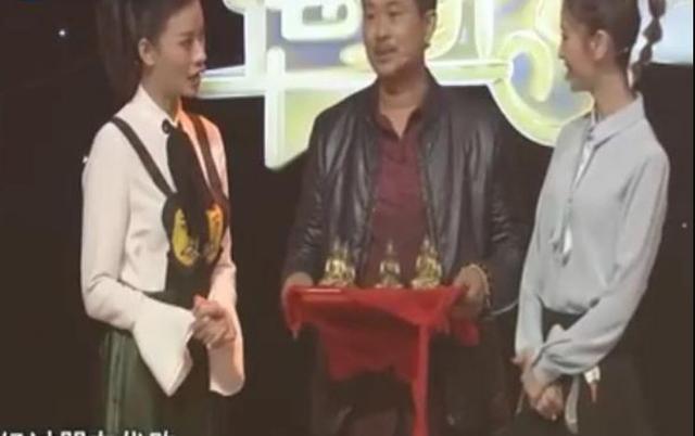 男子网购5尊鎏金佛像参加鉴宝节目，专家6个字，全场沉默