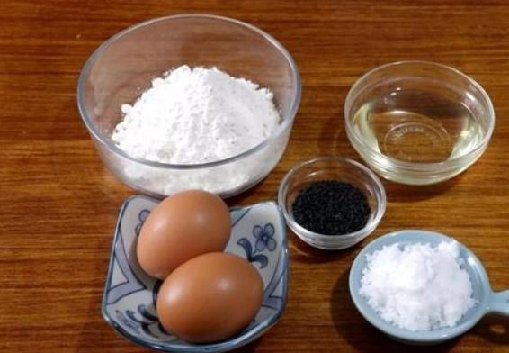 孩子吃饼干不用买,手把手教你,鸡蛋面粉搅一搅就有美味!