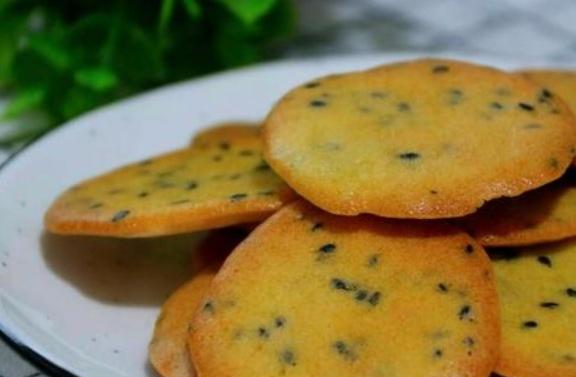 孩子吃饼干不用买,手把手教你,鸡蛋面粉搅一搅就有美味!