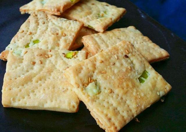 咸饼干也能很美味!香酥咸鲜吃不够