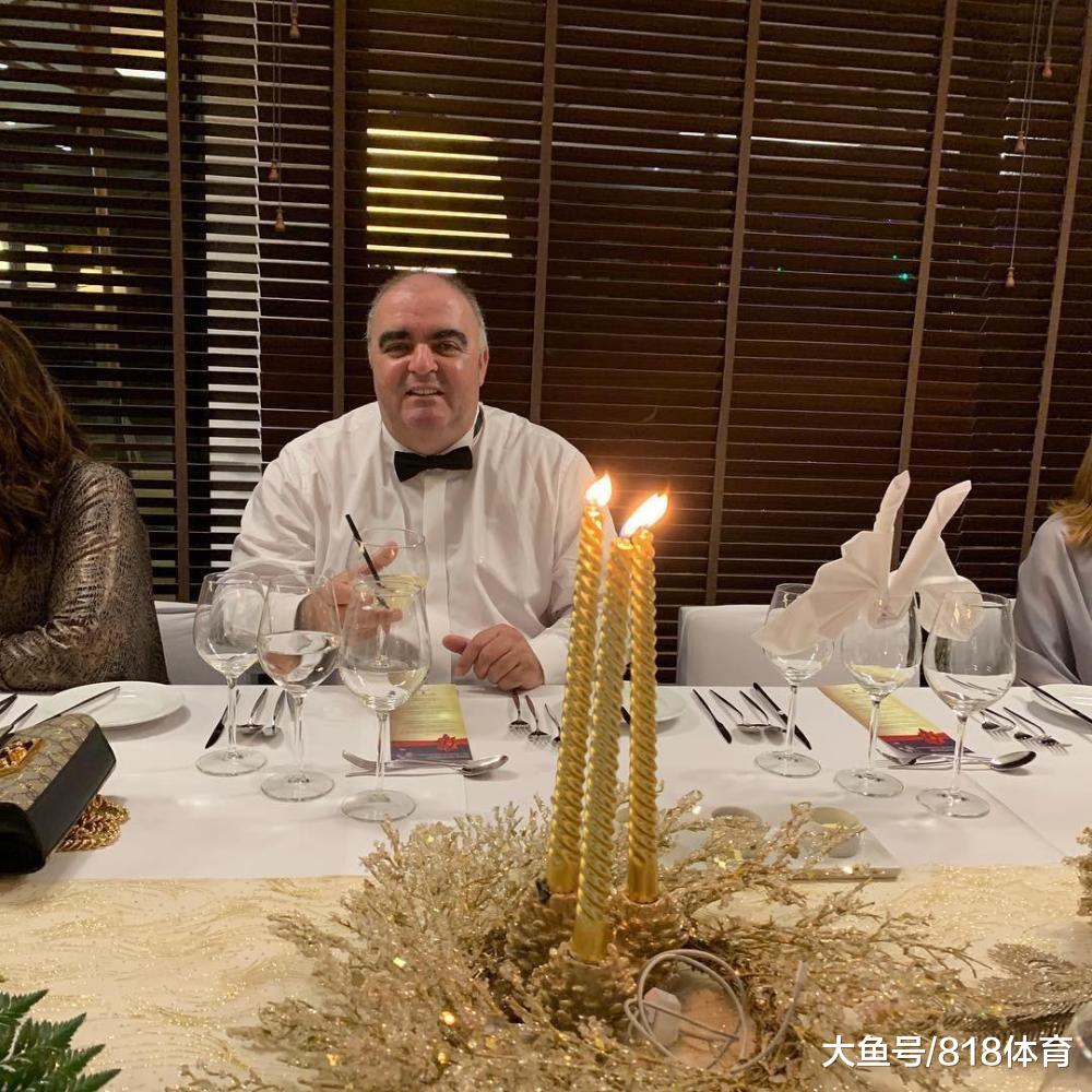 C罗乔治娜迪拜度假!游艇热吻帆船酒店当背景 带迷你罗看烟花跨年