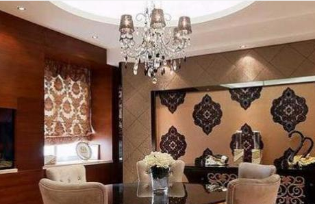 海陆的豪宅有多豪华？卧室大床都是红实木的，客厅墙上全用大理石