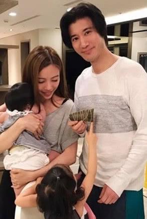 王力宏结婚6年从不晒老婆，看到婚纱照后，网友：这颜值谁敢晒啊