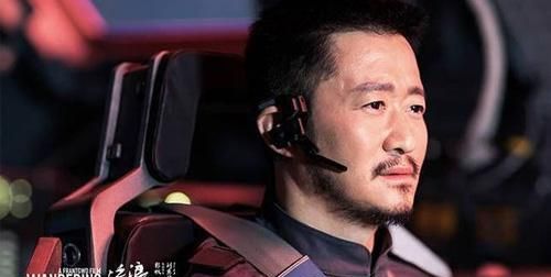 《流浪地球》剧组又引爆笑！为续集空手套天王，不坑吴京改坑他