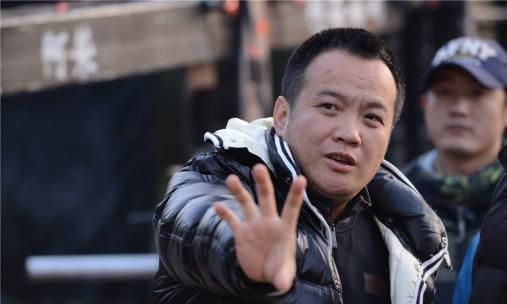 《流浪地球》剧组又引爆笑！为续集空手套天王，不坑吴京改坑他