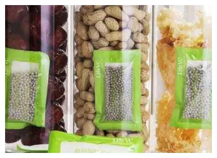 宝宝误食干燥剂，千万别这么做！