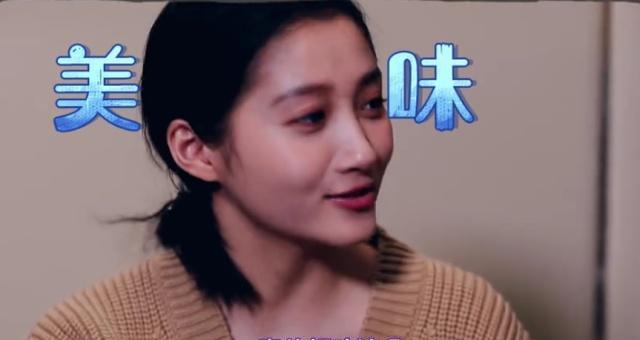 关晓彤网购清单让人哑然，光是那锅我们见都没见过，贫穷限制想象