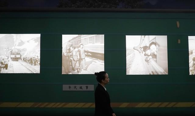 探访中国第一条电气化铁路：已过耳顺之年 依旧老骥伏枥