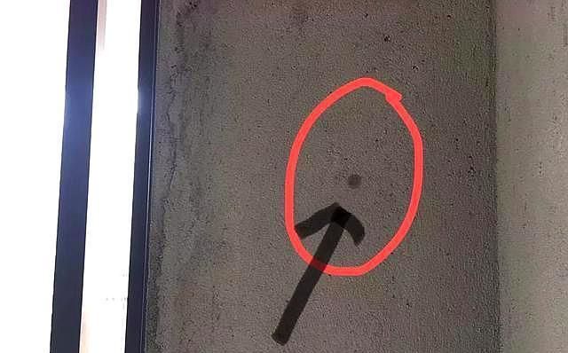 如何在抹灰墙面上查找被盖住的插座开关底盒？三种方法快速找到