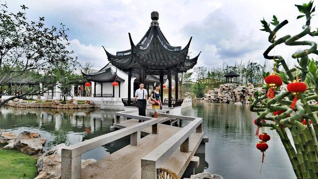上海的一处园林，是上海五大古典园林之一，还是4A景区