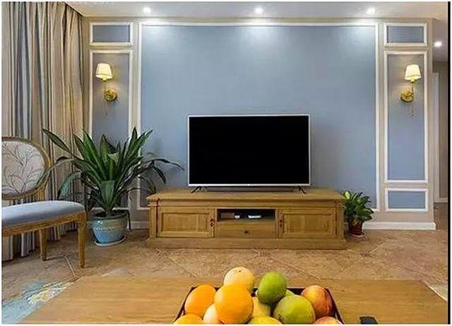 客厅电视墙不要装大理石了，年轻人用这种代替，好看又省钱