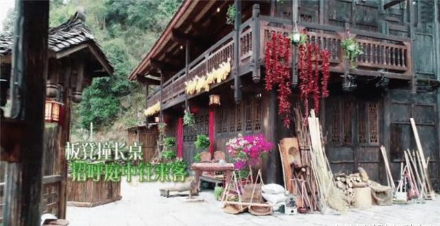 《向往的生活3》结束后，蘑菇屋成了野炊地，游人进院做饭