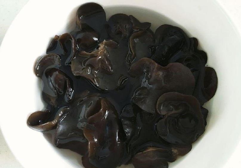 每日一素清炒腐竹，加点它补充维生素，低碳环保又健康！