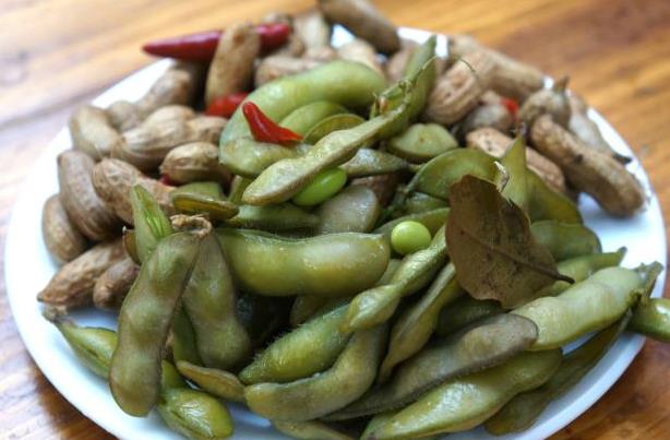 煮花生毛豆，什么时候加盐适合？怎样做才更入味？看看就知道了