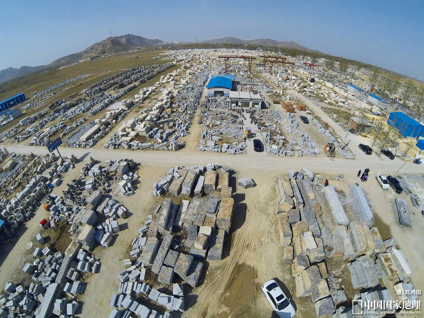 在长达2000多年的时间内，曲阳石雕都独步中国石雕技艺之林