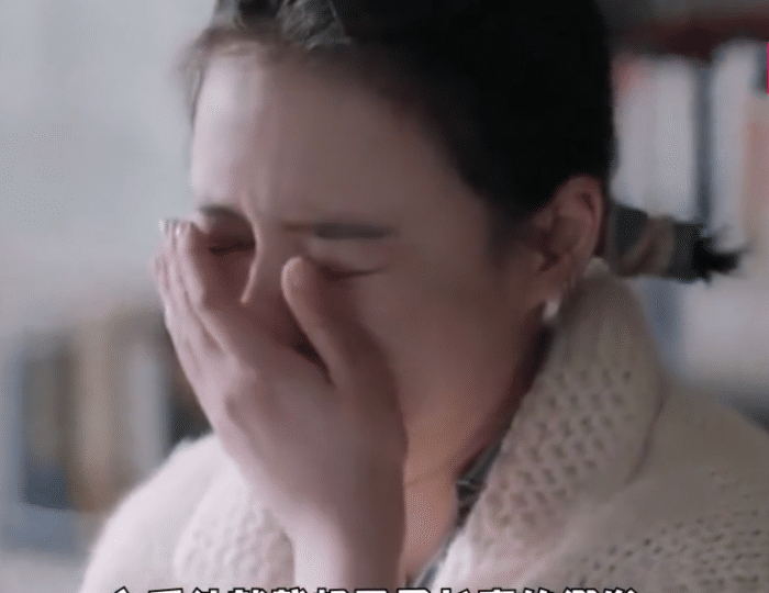 邓伦拿起吹风机一秒化身郝小倩，妖娆？马思纯的表情说明一切