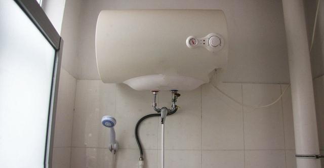 热水器强排式、冷凝式还是恒温式的好？内行人分析，这种实用安全