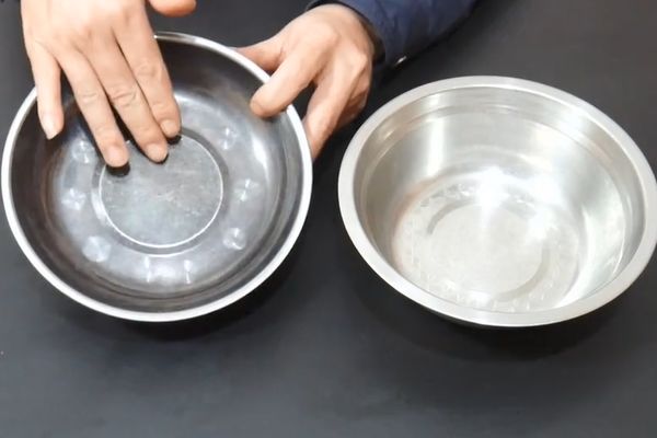 家里有不锈钢餐具的留心了，我也是今天刚知道，叮嘱家人吧