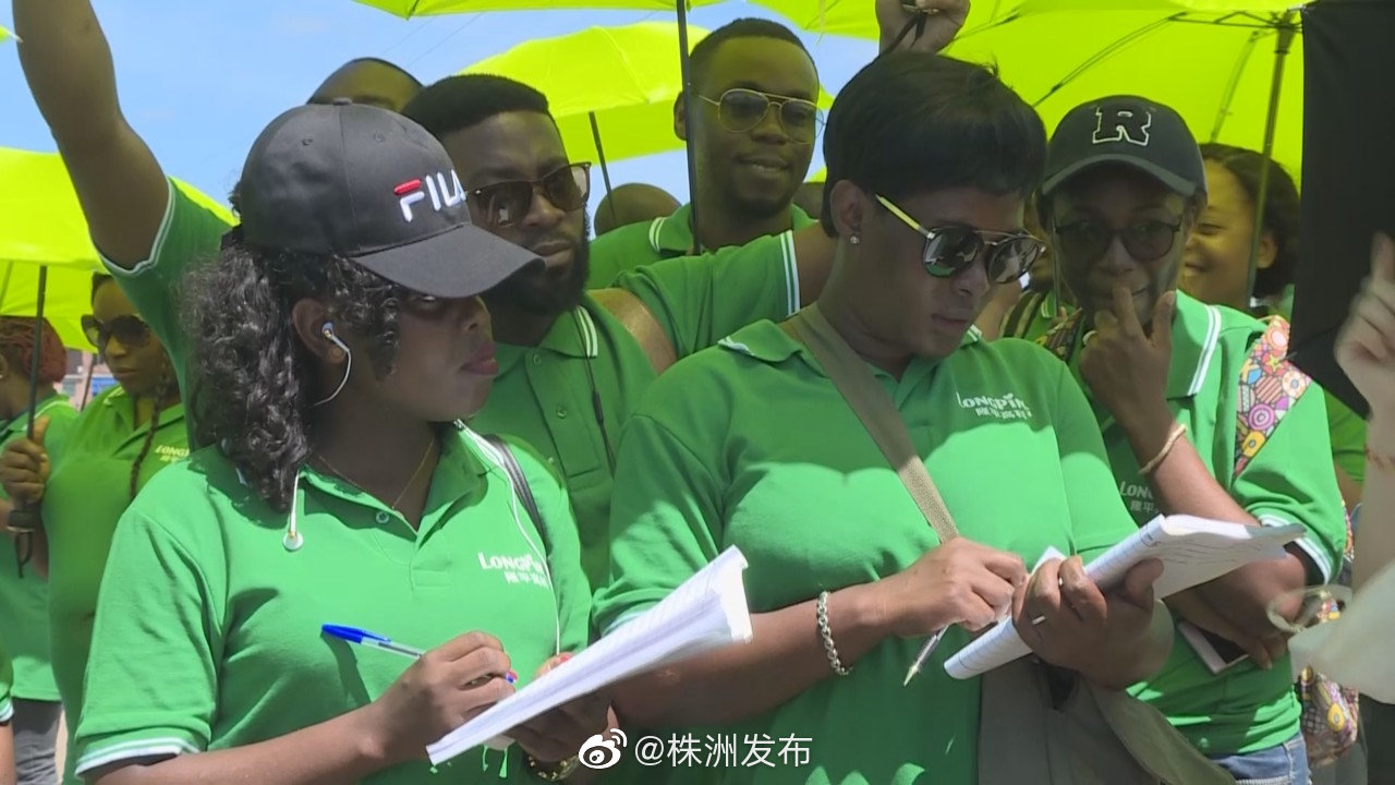 29名非洲友人来株洲学习大豆种植技术。8月3日