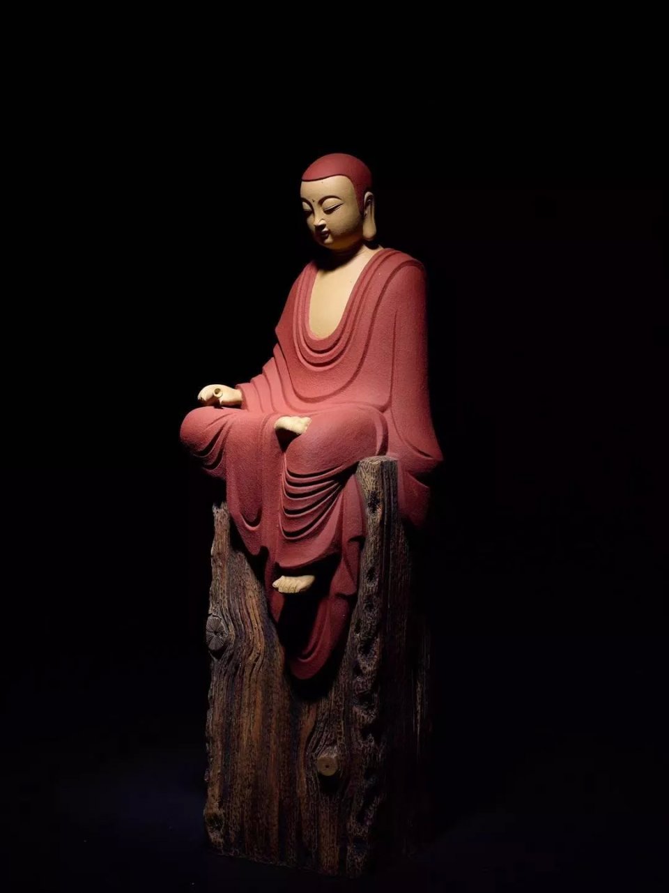 从曲阳石雕到宜兴紫砂，她一路追逐雕塑梦，成为行业少数女学霸