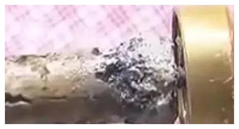 洗澡要不要断电热水器电源？专家：你们在拿生命洗澡