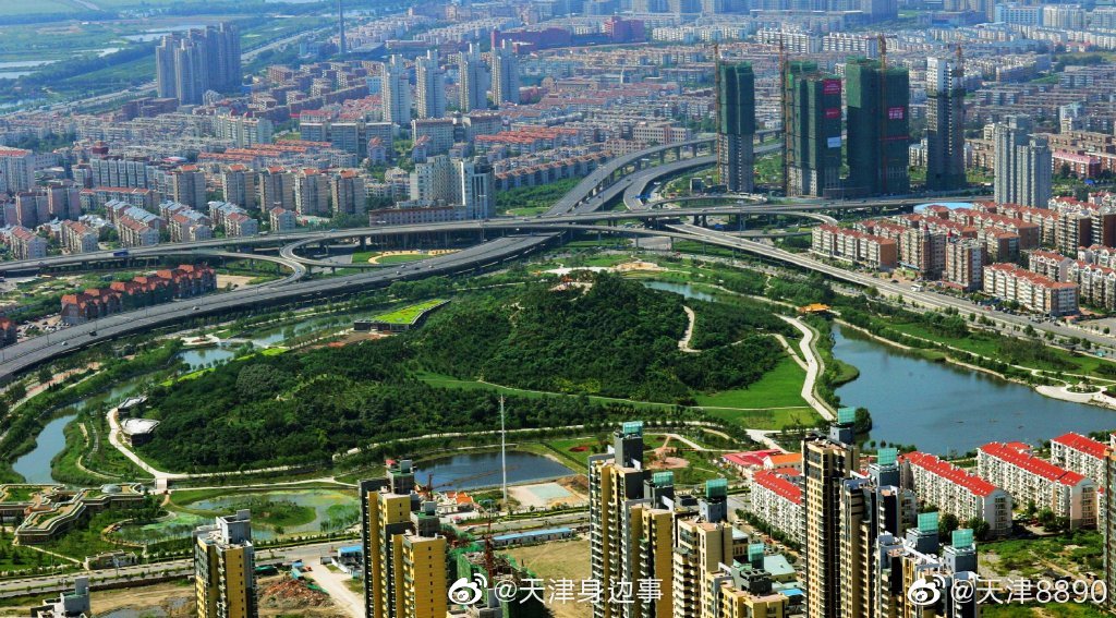 南翠屏公园路灯亮了