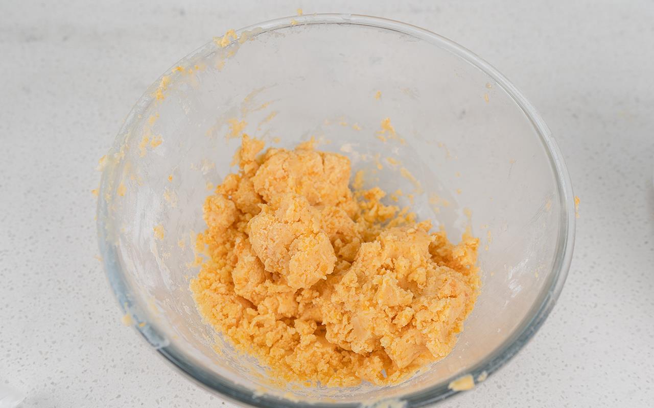 简单酥脆千层口感-老杨同款咸蛋黄饼干