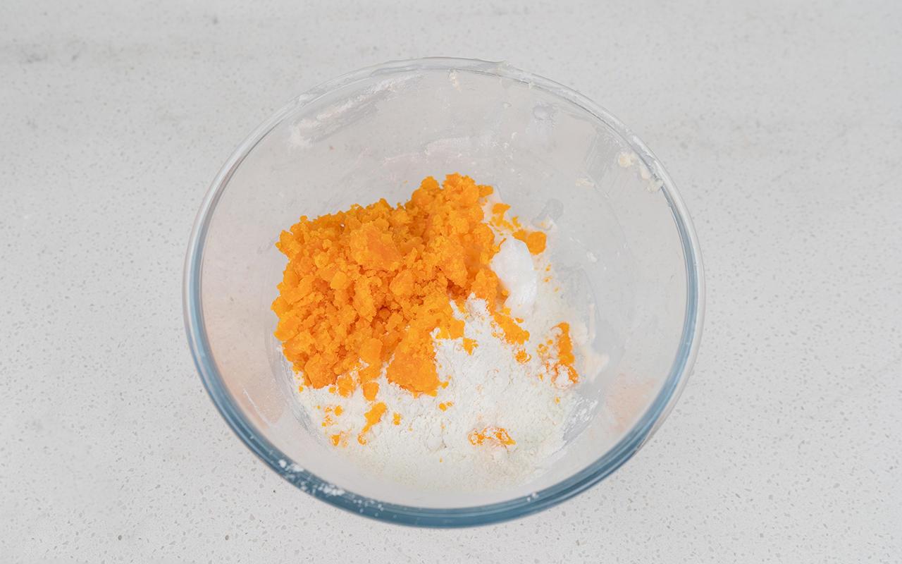 简单酥脆千层口感-老杨同款咸蛋黄饼干