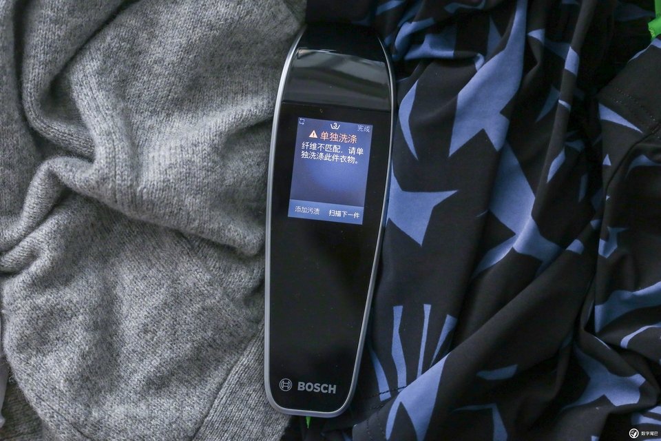 X-Spect 扫描仪：认面料，识污渍，更懂精细护衣
