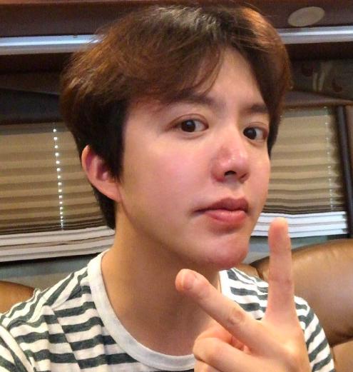 明星当街小便刷新公众认知下限，钢琴王子的形象也要崩了啊