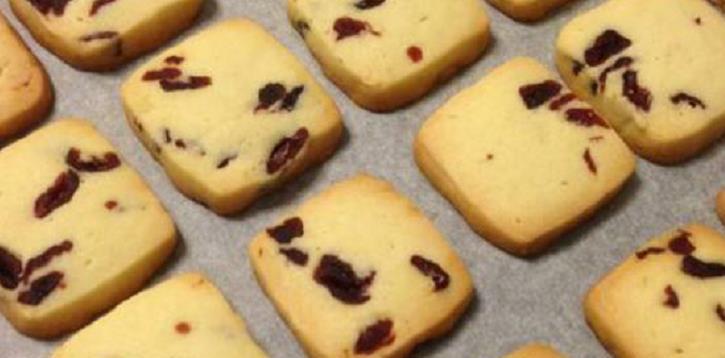 超市里面的蔓越莓饼干,在家自己就能做,简单方便非常好吃!