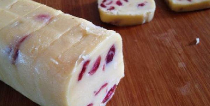 超市里面的蔓越莓饼干,在家自己就能做,简单方便非常好吃!