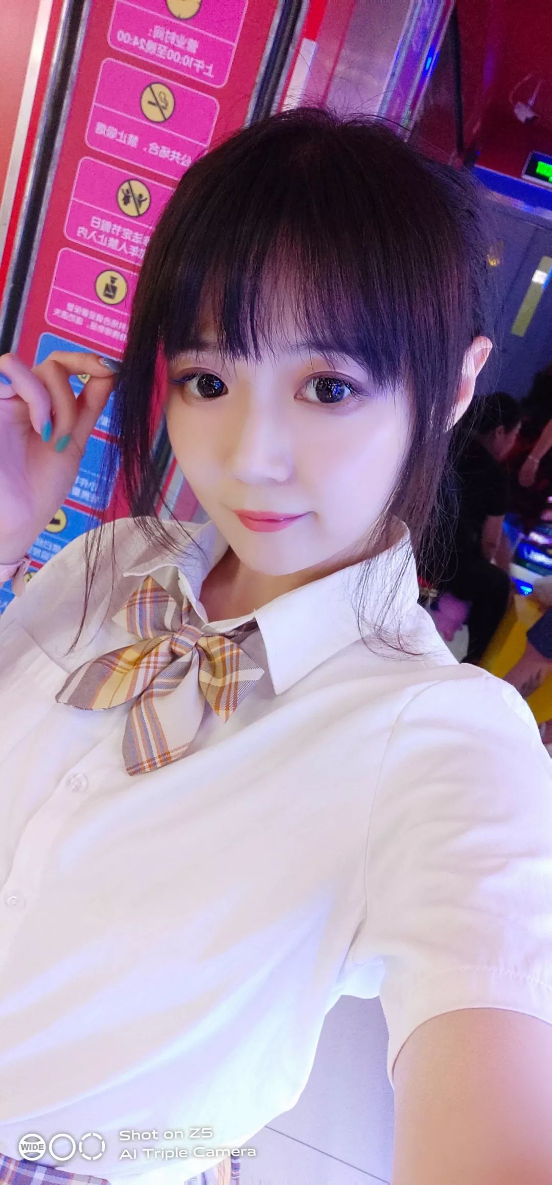 手机拍不了夜景？器材党的我被2000块钱的手机打了脸......