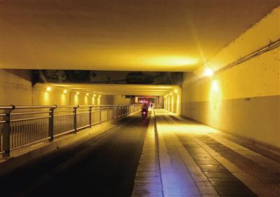 自由路、凌云路、峨眉路等96条路路灯正逐步点亮