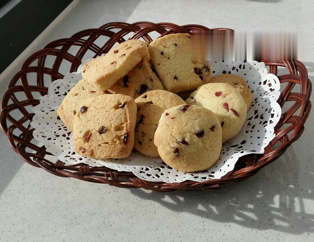 做曲奇嫌热量高、怕糊、怕挤不好?那就试试这款饼干吧