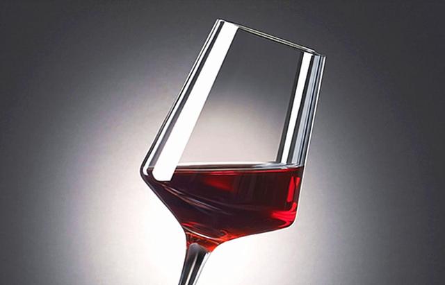 葡萄酒中的“干红”是什么意思，哪种葡萄酒好喝？看完让你更懂酒