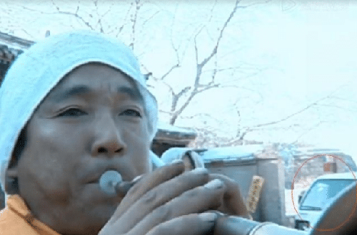 但是这个拉链是怎么回事，有法术了不起啊，变戏法变出来的啊？
