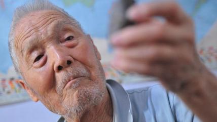 一锤子砸出了个古化石，泰安一八旬老翁的石雕传奇