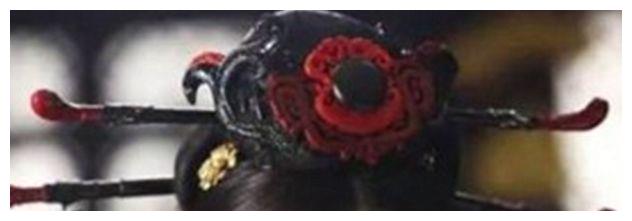 看古装剧头饰猜女主，关晓彤的缝纫机最好认，图五难倒一片人！
